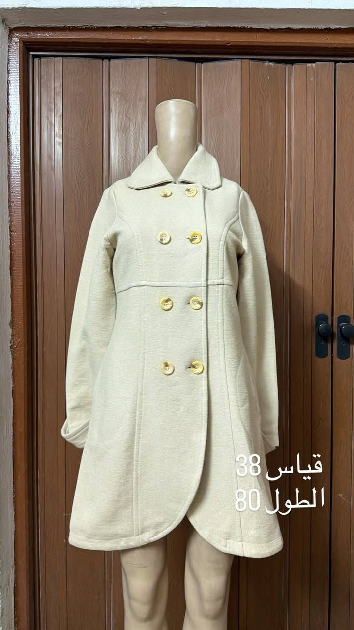كوتات نسائيه
توفرت كوتات نسائيه احجام كبيره واحجام عاديه 
اسعار مناسبه 
العنوان حي العمال شارع التربيه الجديده مقابيل دائره الكهرباء محل ام علي 🍬

نص مكتوب في الصور:
- قياس 48
- الطول 100
- قياس 38
- الطول 80
- قياس 40
- قياس 50
- الطول 95
- الطول 75
- قياس 40 42
- الطول 85
- قياس 40 الطول 95
- قياس 40_42 الطول 75
- قياس 44