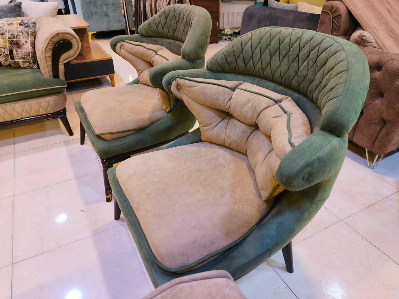موبليات لا ماسو 🛋️
تخم تركي مستخدم 10 نفرات ماركة نضيف كلش بدون اي عيب 

السعر  :550$

يتوفر توصيل 🚚 الى جميع محافظات العراق

للحجز الفوري راسلنا واتساب☎️:***********  

📍العنوان اربيل سايدين المنارة مقابل سوق اللنكة الجديد مقابل عمارة F

⏰ يومياً من 10 صباحاً لـ 11 ليلاً
