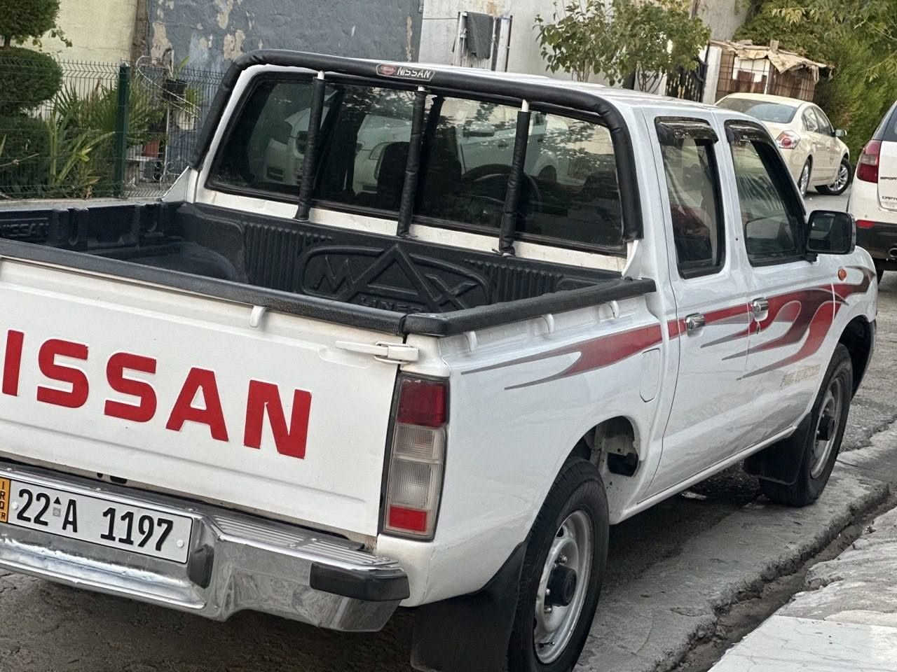 نیسان 2006یابانی ناوسور بێ سبوغ جی جی کارت و قلمکاری هە یە گیرومکینە و تە بریت بە شە رت سنە وی و رە قە م نوێ تا2030 کۆبۆنی بە نزینیشی هەیە  سعری115 مە جالیکی برایانە ژ.م***********ژ.م.*********** كويسينجاك, أربيل
