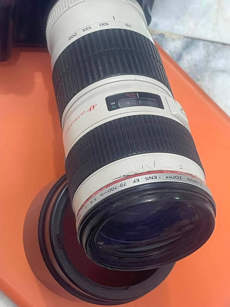 كامره كانون EOS REBEL. XS  ويه عدسه معروفه ٢٠٠/٧٠ 4f ويه شاحنه و بطارية وأحزام و جنطة  سعر خاص مكاني ناصرية *********** وبه هم واتساب
