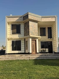بيت للبيع بناء حديث زراعي على ال 117 الخناسه يم الحسينيه مساحته 1800 م...