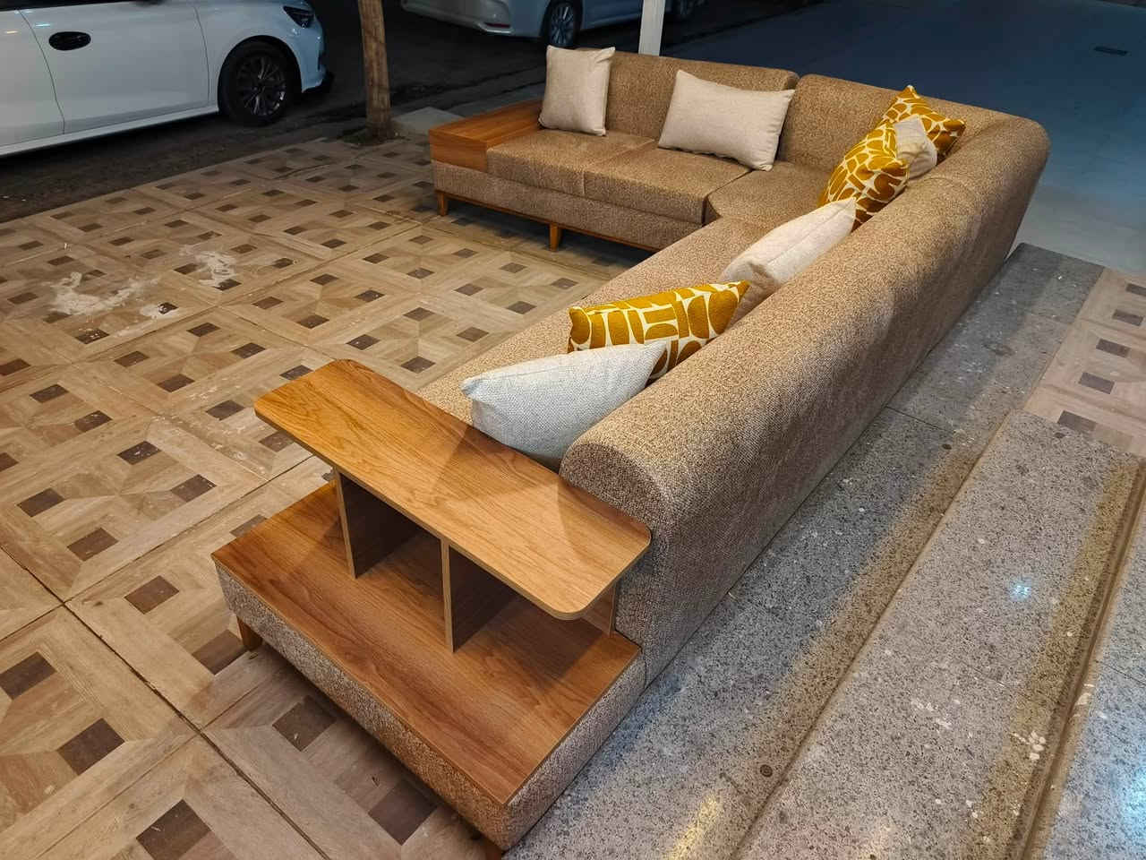 🛋 موبليات لا ماسو 🛋️
ديوان تركي جديد موديل لاماسو بمقعد طبي بولستر وهيكل خشب زان بل كامل 

قياس325*265

✂️متوفر كذلك جميع اللالوان وجميع القياسات حسب طلب الزبون كادر تركي وشغل درجة اولة راقي وضمان ٥ سنوات 🪚⚒️✂️📏📐

السعر عرض خاص :600$ 

يتوفر توصيل 🚚 الى جميع محافظات العراق

للحجز الفوري راسلنا واتساب☎️:***********

                ***********  

📍العنوان اربيل سايدين المنارة مقابل سوق اللنكة الجديد مقابل عمارة F

⏰ يومياً من 10 صباحاً لـ 11 ليلاً ‎
