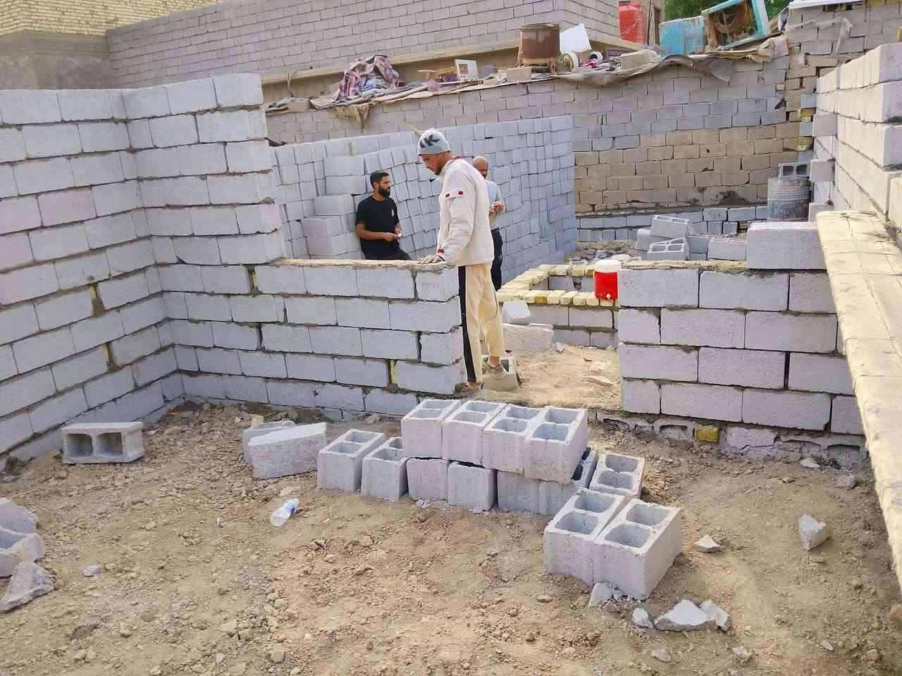 خلفة بناء طابوق/بلوك/ فرمستون شغل درجة اولى عل يومية وعل دبل شغلة كلش كلش نضيف الي حاب يشتغلة يتصل ابو مؤمل ***********
