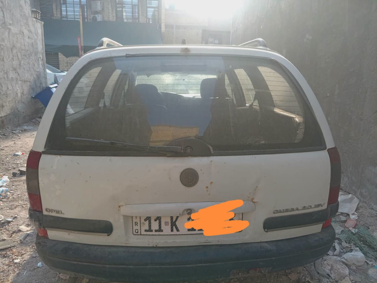 السلام عليكم عندي هاي السيارة للبيع اوبل اوميكا بزون استيشن موديل ١٩٩٦ رقم بغداد انكليزي سياره جاهزه وشغاله وخدميه مال كراب مكينه وكير اوتوماتيك محرك برنس لا صرف لا تبخير وكير كهربائيات كله شغاله صدر أمامي و خلفي جديد تخم تاير جديد مكاني بغداد السعر ٢٦ ورقه بي مجال للاتصال *********** للبيع فقط
