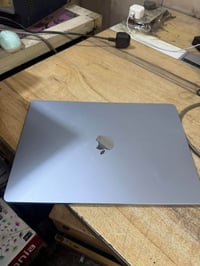للبيع MacBook Air M4 15-inch • المعالج: Apple M4 • الشاشة: 15 إنچ • ال...