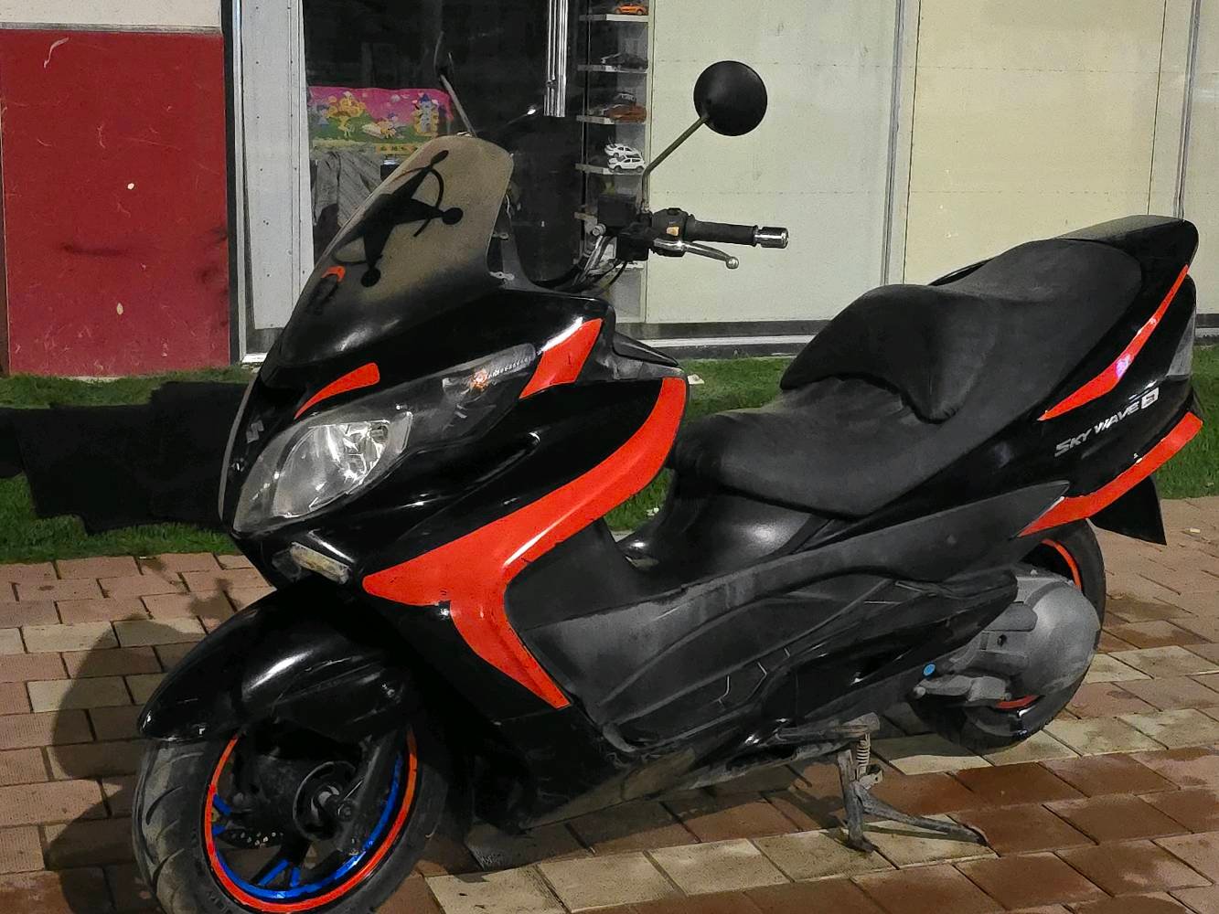 السلام عليكم
للبيع فقط دراجة سوزوكي سكاي ويف Skywave   250 سويج مو بصمه فلتر دهن جديد دهن جديد واصلي ألماني كهربائيات كلهه شغالة مكاتبة بأسمي
موديل 2009 بحالة جيدة ما بيهه نقوصات السعر 900 الف
مكاني النجف الاشرف