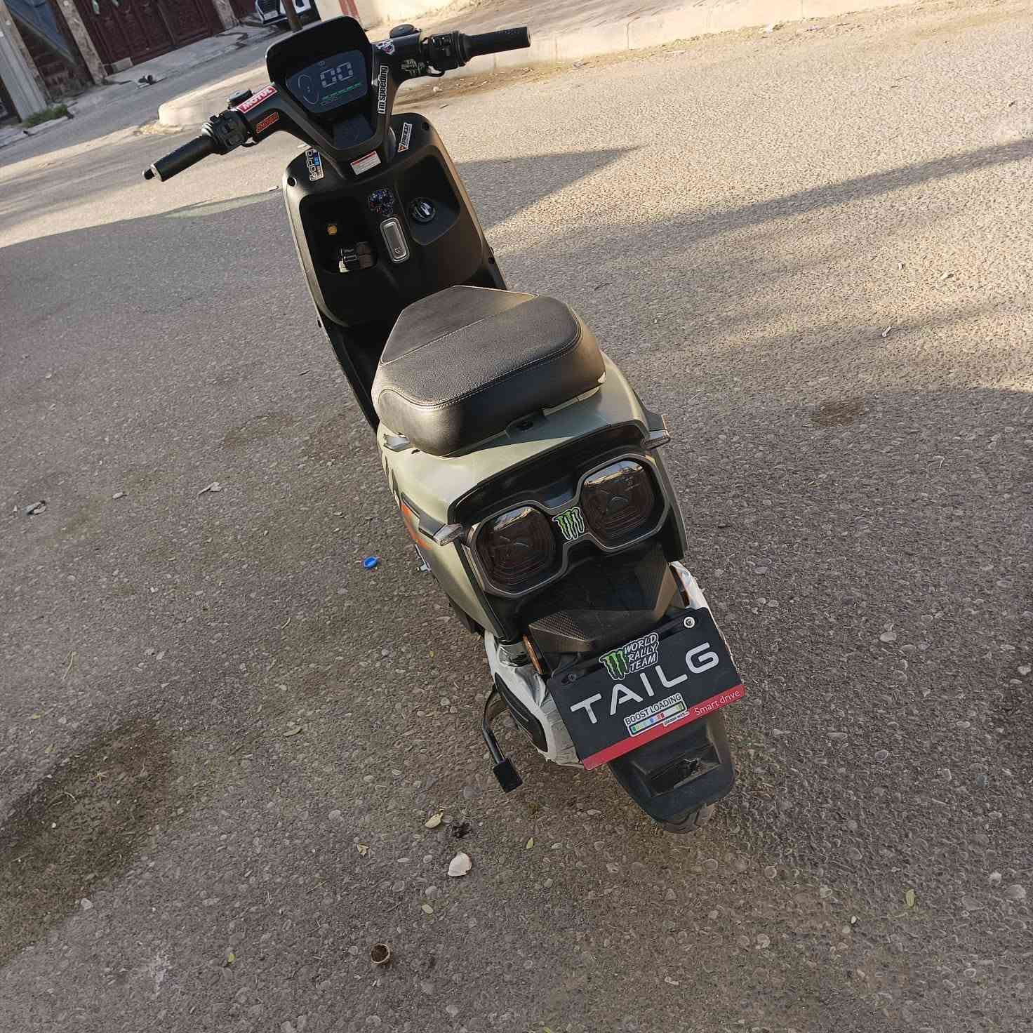 سلام عليكم تيسلا شحن موديل 2025 نضافه كدام عين 

سعره 650 وبي مجال لل شراي 

وهاذا رقم ‏‪***********‬‏ باقي تفاصيل انتصل  ودلل 

مكاني كركوك
