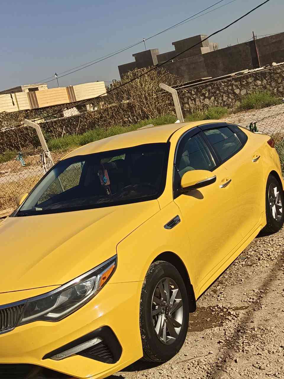 السلام عليكم
اوبتما موديل 2018 وارد امريكي السياره خير من الله وحادثهه كلش بسيط فقط هلال الجاملغ الوره شبر وباقي السياره كفاله عامه صبغه جديده منضومه لايت عالي وناصي تخم تاير السياره جاهزه رقمها بغداد بأسمي السياره مكاني بابل القاسم  الشراي يتصل ومانقصر عنه (***********)
