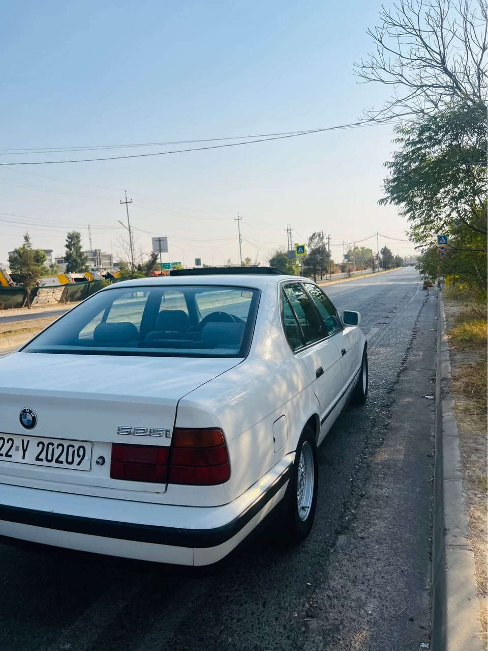 Bmw 1990
‏ما أبي أي شيء بلادي525i 
توماتيك  *********** أربيل, العراق
