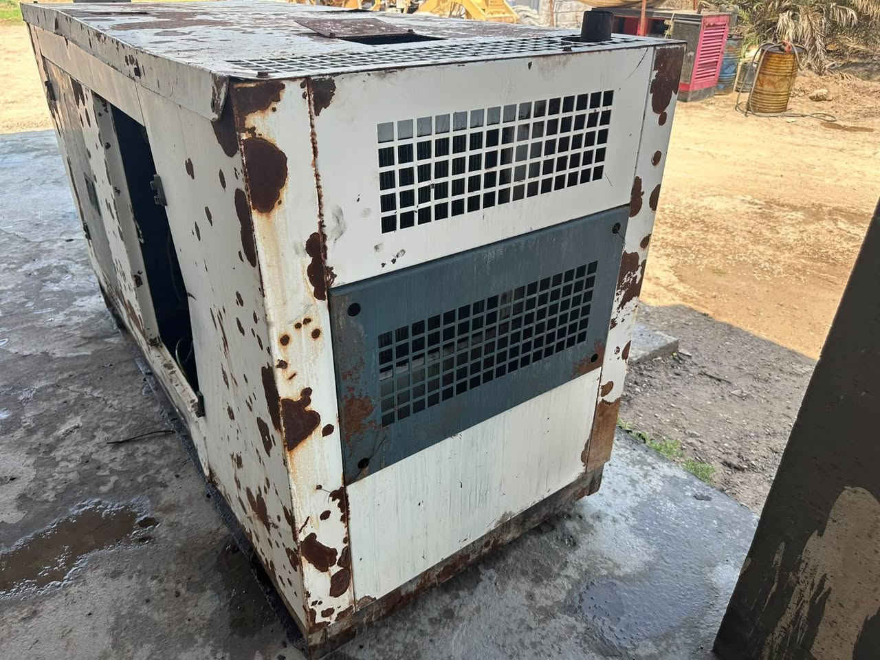 للبيع 
بيركنز صيني باب اول 
محرك 4 بستم سوبر 
50 كيفي 
مكفوله كفاله عامه 
سعر اتصل بصاحب الرقم 
*********** واتساب 
مكان قضاء الطارميه تقاطع المشاهده
