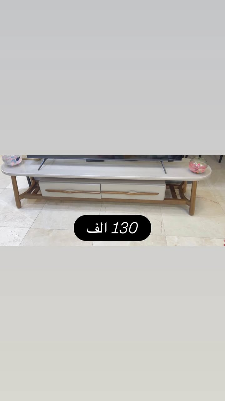 السلام عليكم
عندي هذه الاشياء للبيع 
الاسعار مكتوبه و بيهم مجال 
عنوان بغداد حي الاعلام 
رقم ***********
