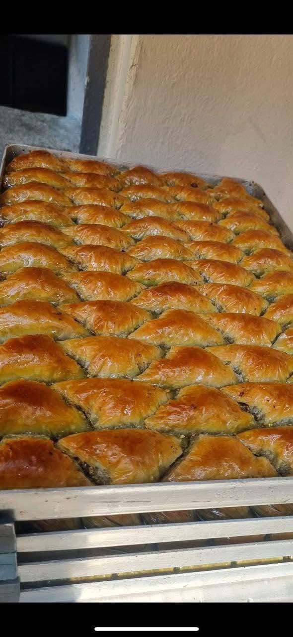 حلويات • عروس بغداد • فرع الحمداني