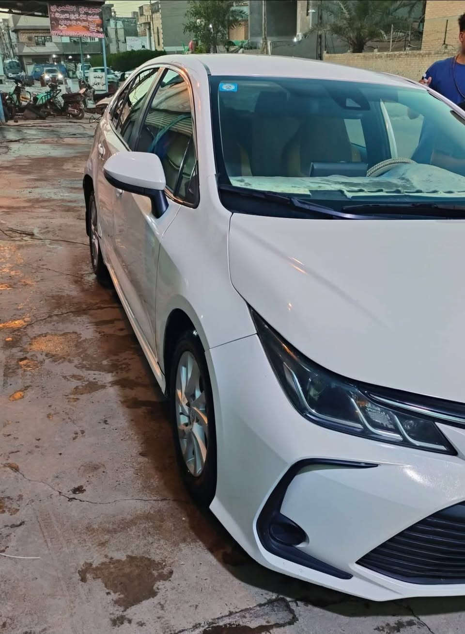 كورلا ٢٠٢١
نظيفة حلوة ماشية ٨٠ الف كيلو 
بيها ملاحظات بالبدي طخات بسيطة وبيها ضربة موضحة بالصور مامصلحة
باقي سيارة نظيفة وكلش حلوة وادامة كاملة
السعر ١١٠ ورقة قفل وغير قابل للتفاوض
التواصل: ***********

