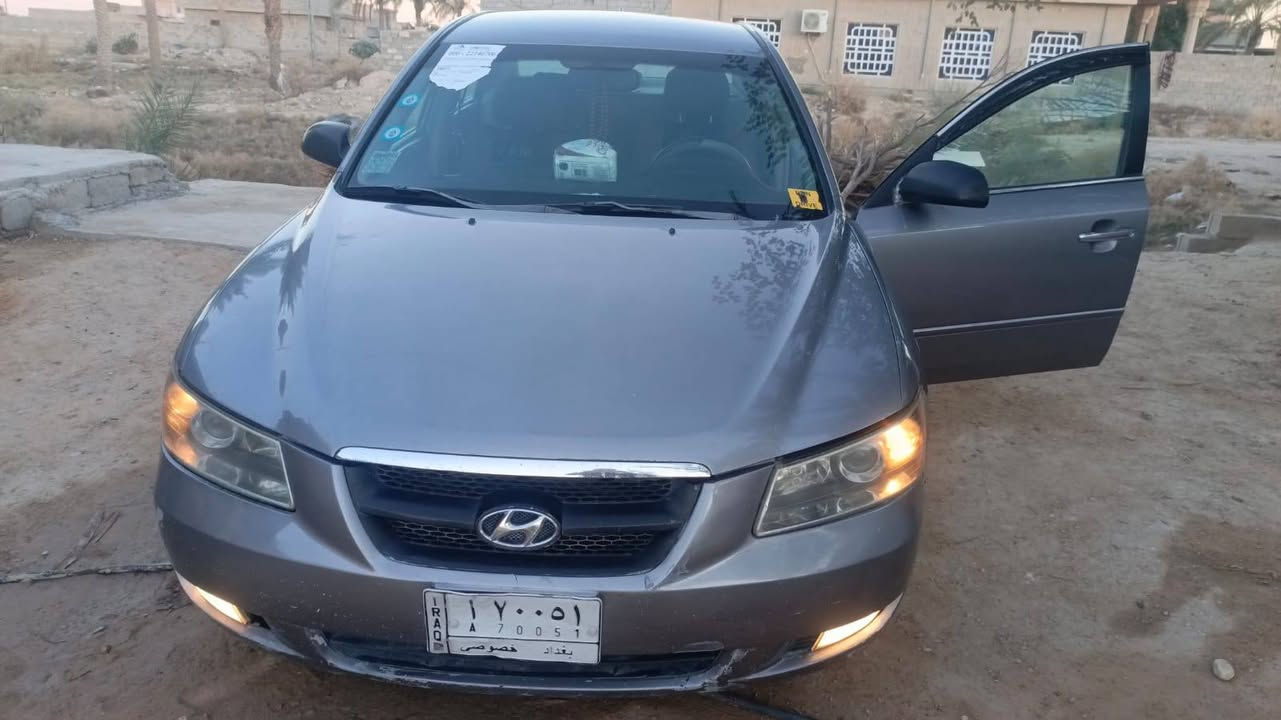 2006 محرك 6 سلندر ضربتها صندوق 90 وبها مجال ***********

