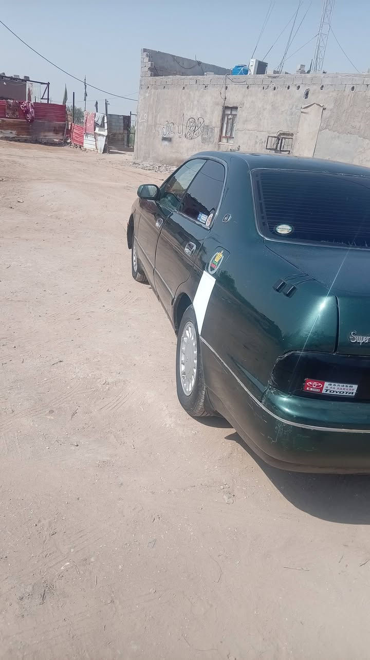 سياره بطه مديل 93 رقم نكليزي مكفوله كفاله عامه بس صبغ بيها مكينه وكير وحدديه جدد تخم تاير سياره جهزها عنواني البصره 50وبيها مجال حك لجيه رقم تلفوني ***********
