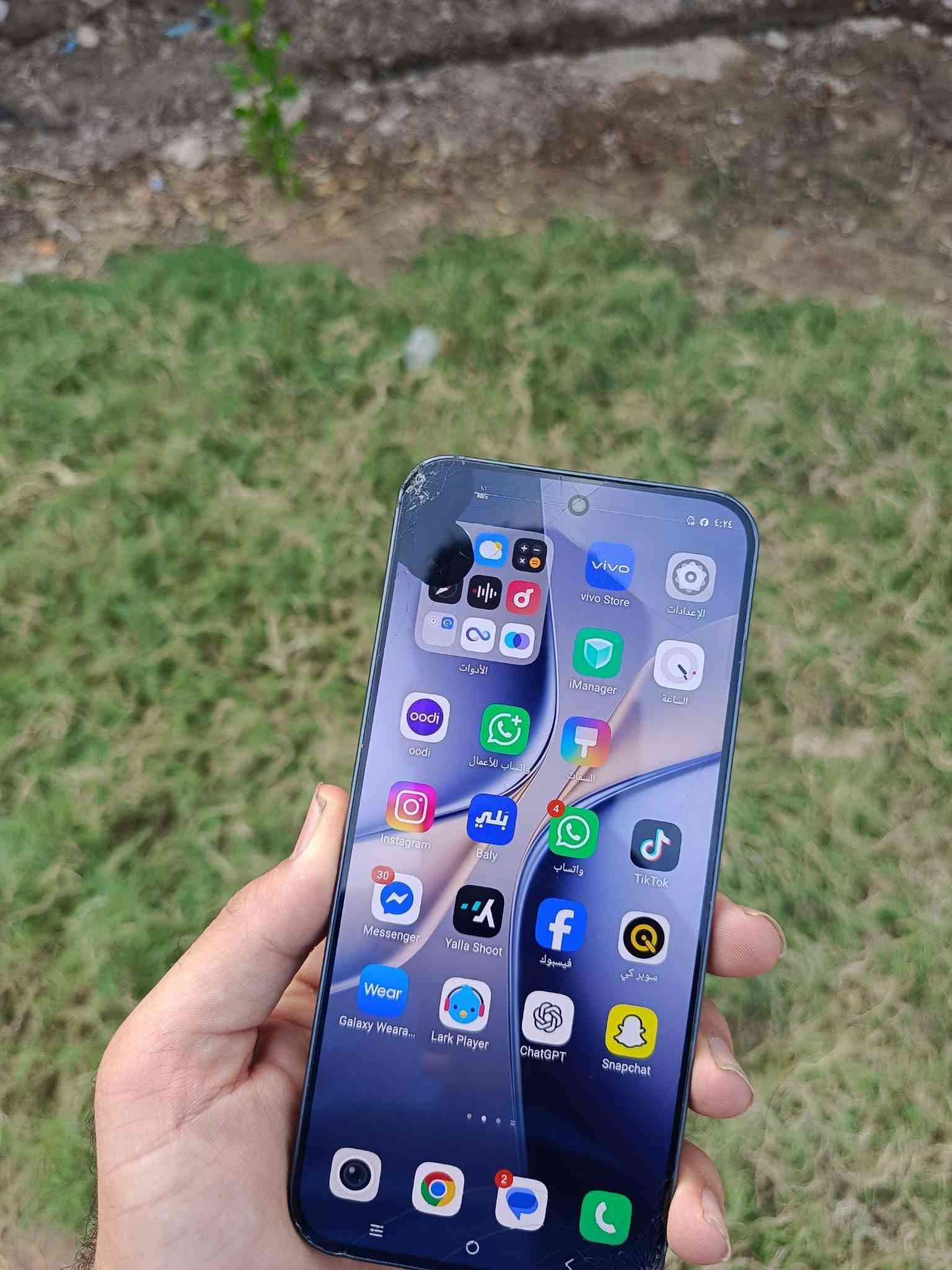 Vivo T5 Pro 5G
📱 AMOLED 6.83" — 144Hz
⚡ Snapdragon 7s Gen 4
🔋 بطارية 9020mAh — شحن 90W
📸 كاميرا 50MP
💾 256/8
💧 IP68/IP69
🤖 Android 16
🌐 5G

الجهاز بيه ضربه بشاشه بس كله شغال  اي اشكال مابيه 

اريده ب160
مكاني بابل مركز 

***********

نص مكتوب في الصور:
- لمحة عن الهاتف
- originOS 6
- ا اسم الجهاز )
- المعالج )
- ٢,٧ جيجا هرتز Snapdragon® 7s Gen 4 Mobile
- Platform ثماني النوى
- مساحة تخزين الهاتف )
- ٢٥٦ غ.ب
- ذاكرة الوصول العشوائي )
- ٨ غ.ب + ٨ غ.ب ©
- ضغط التخزين )
- ۲۰ غ.ب ©