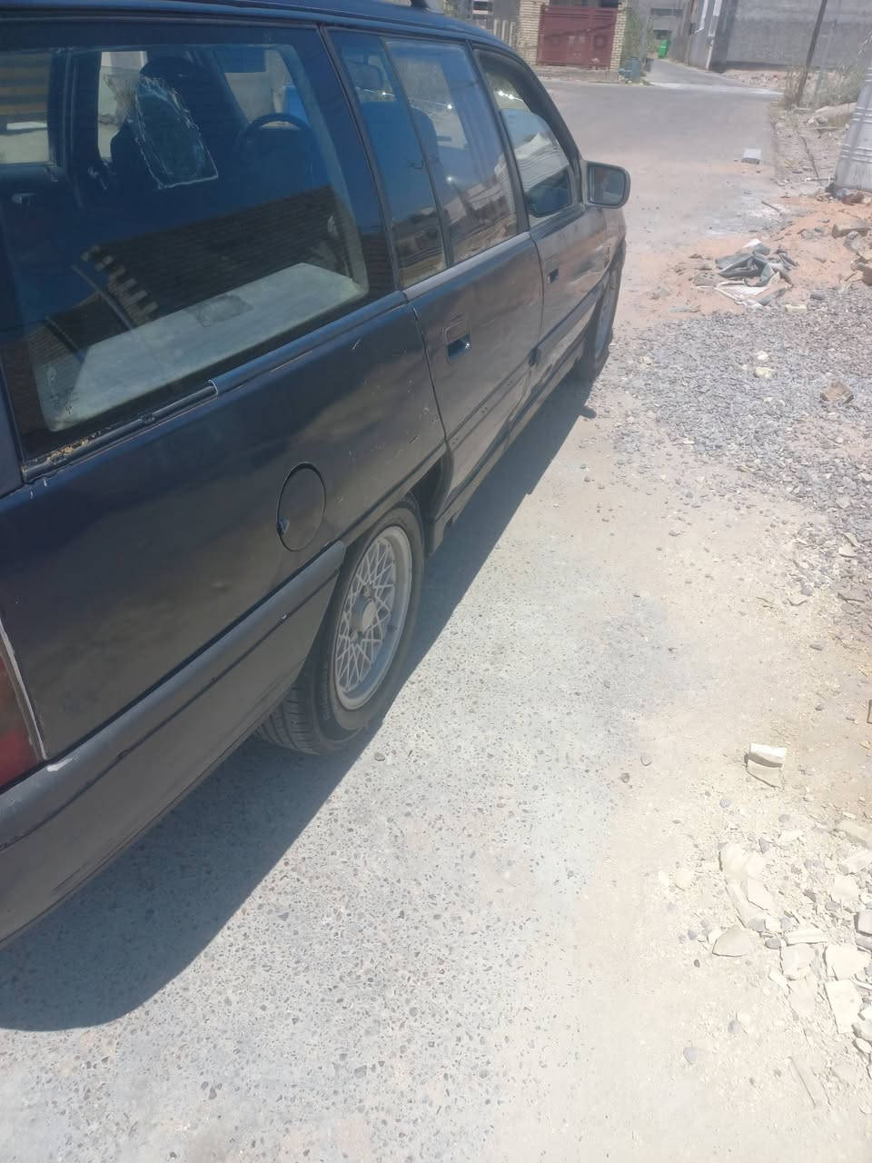اوبل ستيشن موديل  1990 رقم انبار مشروع وطني تحويل مباشر سياره بلاديه محرك  2000 كيرعادي السعر  27 وبيهامجال  ***********
