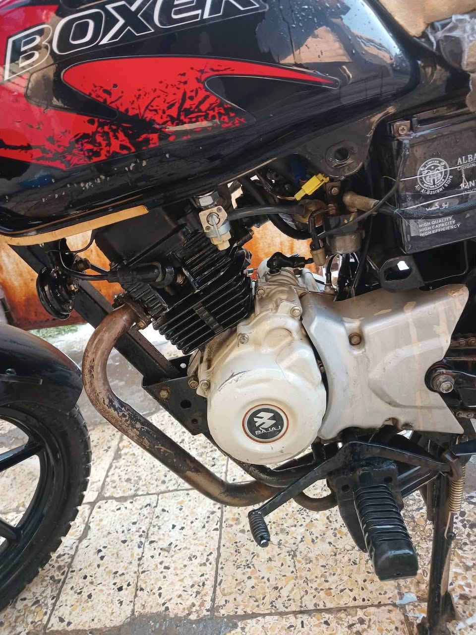 بوكسر للبيع موديل٢ ٢اوراق أصوليه السعر ٩٥٠وبيها مجال حكً جيه العنوان بغداد الرقم واتساب موجود***********
