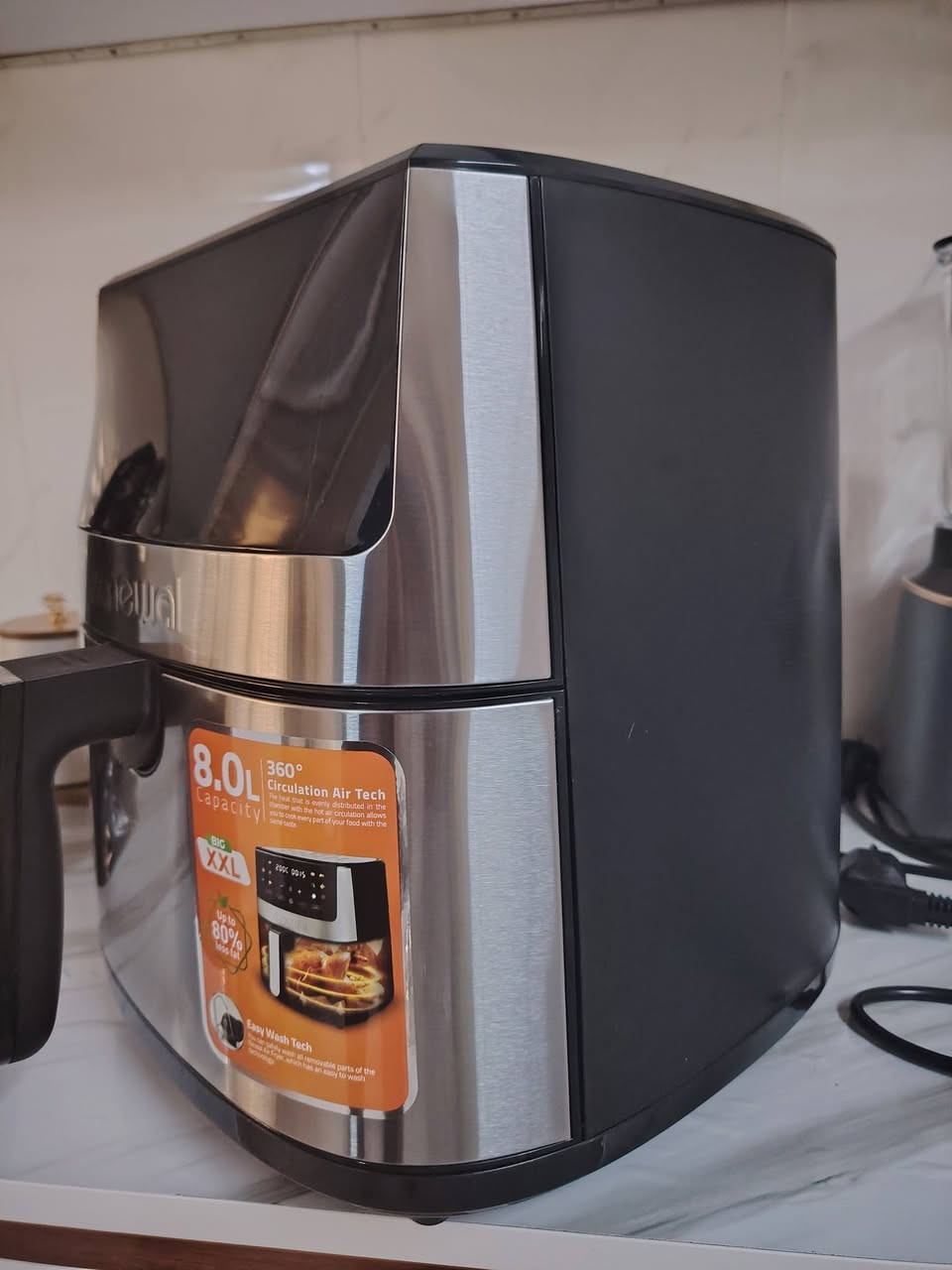 ئامێری سورکەرەوەیی بێ ڕۆن یان هەمان Air Fryer تەنها یەکجار بە کار هاتوە و تەنها کارتۆنی نەماوە زۆر بێ عەیبوو تازەیە نرخی قفڵی 95000هەزار دینارە و لە سلێمانیە 
***********
