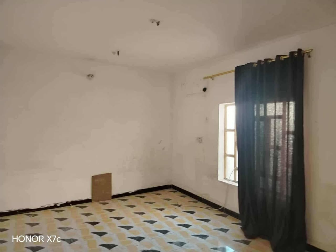 يا الله 
بيت للبيع ملك صرف تحويل ثاني يوم 
المساحه ٢٠٠ متر 
غرفتين نوم 
صاله 
مطبخ 
استقبال 
صحيات 
بناء ٢٠١٨ 
كلش نضيف ثاني يوم تجيب غراضك وتكعد بي 
العنوان قضاء بلد  جمعيه الامام حي الكوام 
للاستفسار اتصل علر الرقم *********** او مراسله الصفحه
