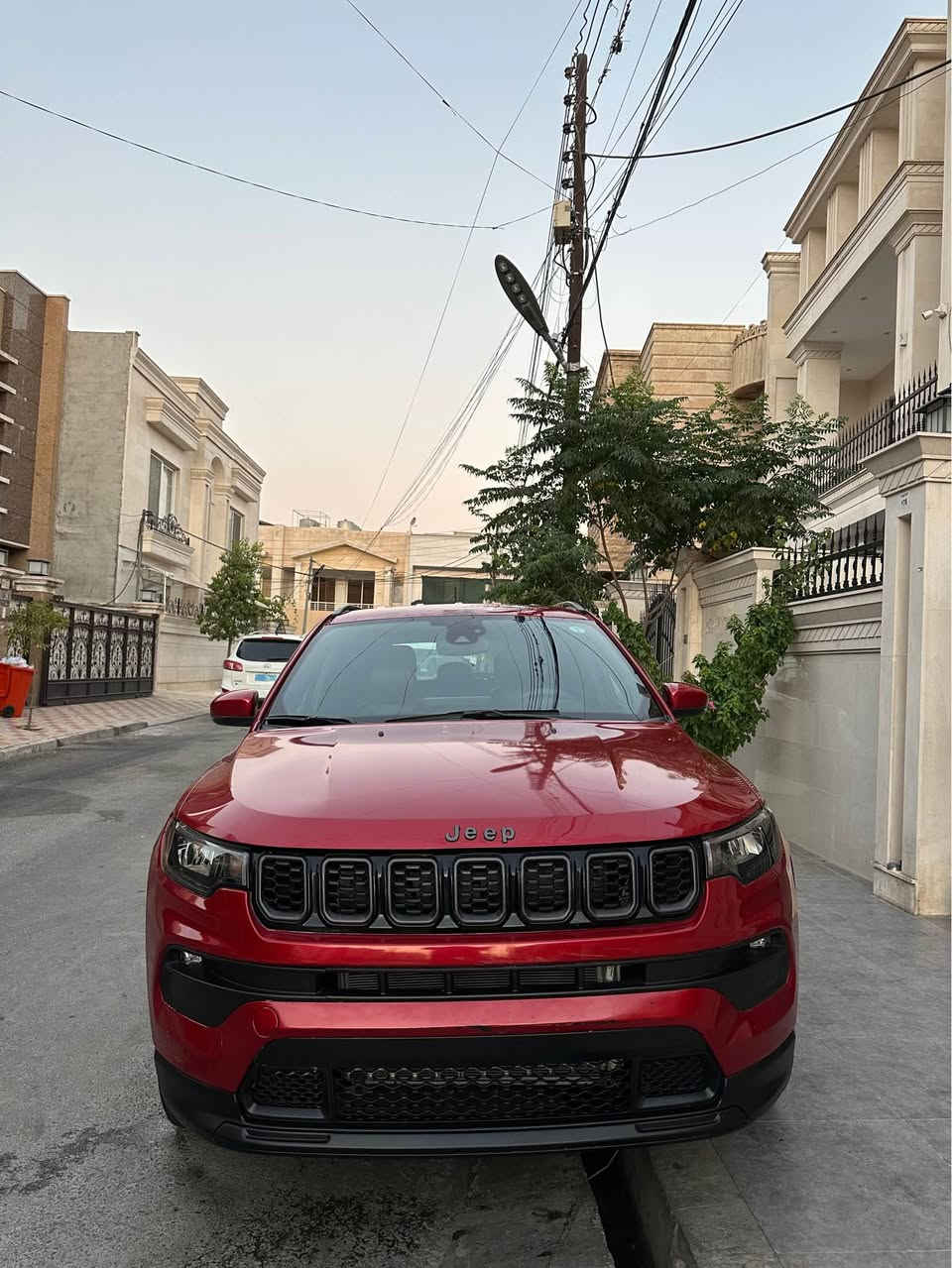 جيب 2025 أخت صفر ماشيه 12 الف فقط
سعر 95 بيع مستعجل
***********
شكل حديث فول مواصفات عدا فتحة شاشه كبير بصمة و شغال عند بعد و دخول ذكي محرك 4 سلندر حجم 2.0 تيربوو كيج إلكتروني ديجيتال كشنات جلدو تدفئة و جلد و ستيرن تدفئة مكانات بيهه صبغ  بس اني أبيعها حزام صبغ بجم و خلفي كبس بدون دواخل سياره جديدة مابيهه مصروف دولار دخول جديد اليوم وصلت دفع رباعي 4/4 امامي و خلفي كامل عدسة و زينون led  هيكل كامل رادار اوتو ستوب و اوتو هولد و قيادة ذاتية و بعد بيهه هوايه مواصفات سياره رقم كاتي تترقم شمالي فقط مكانها أربيل أربيل, العراق
