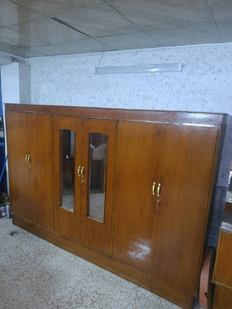 نكول ياالله 
غرفة نوم صاج عراقي نظيفه مثل ماواضحه بالصور
5 قطع / سعرها  450 
تفاصيل اكثر عالرقم أو واتساب  ***********
