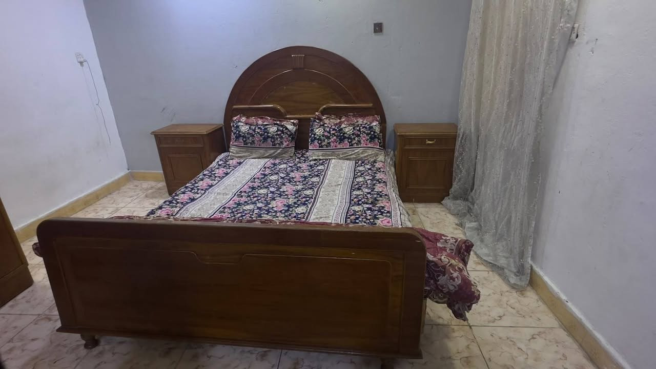 السلام عليكم غرفه نوم للبيع
نوع خشب صاج نجاره 
السعر قيم بل يرضي الله 
واذا ماعجبك المنشور عبره ولاتعلق خابرني وبخدمتك انا 
***********
عنواني البصره حي الجامعة
