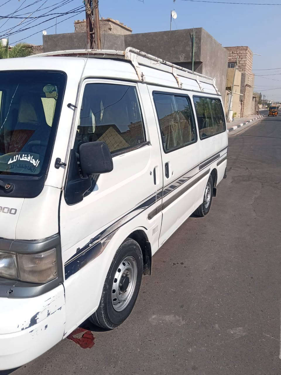 سياره مازده بومه للبيع ***********
تخم تاير جديد حداديه جديده 

گيرمكينه مكفول سياره جاهزه السعر خاص 
مكاني كربلاء
