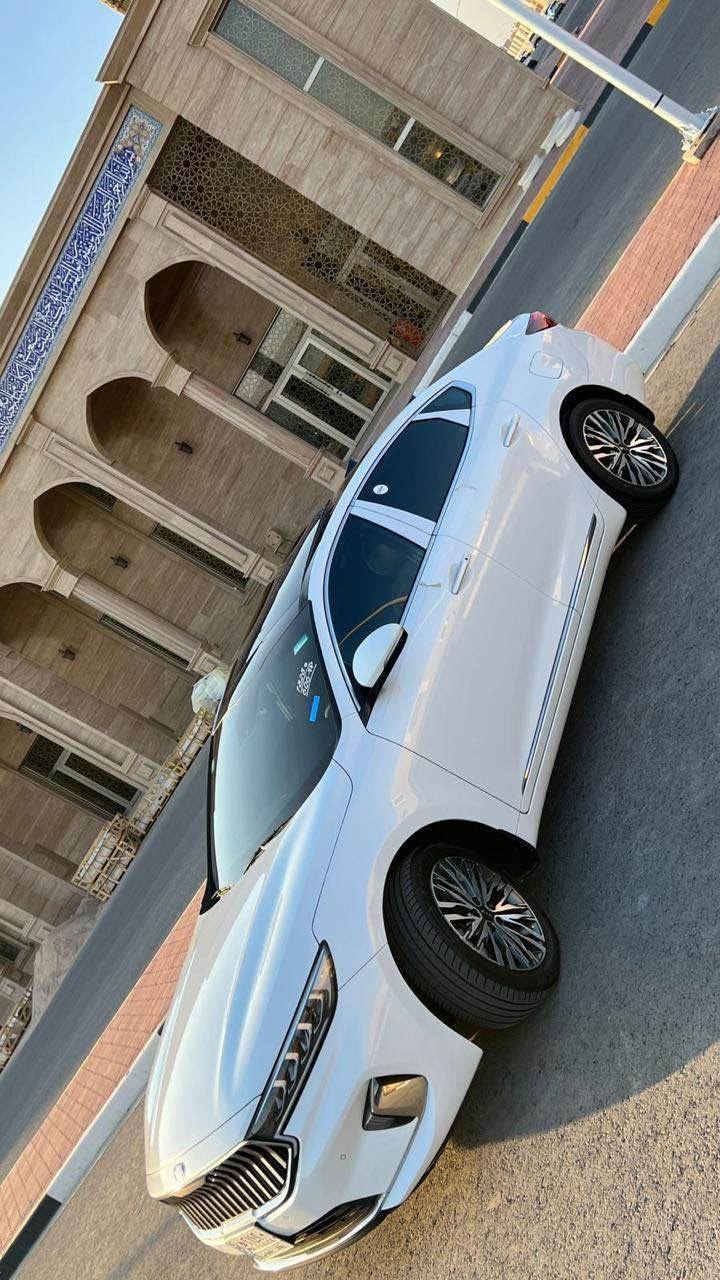 السلام عليكم للبيع كيا كادينزا 
رقم بغداد باسمي 
فول مواصفات 
السيارة كفالة كير محرك بدي بي فقط مقدمة البنيد بيها صبغ اثر طخه  الباقي كفاله 
ماشية ١٠٠ الف 
السيارة خليجي وكالة 
السيارة نضيفه كلش على ايدي اي نقص مابيها 
السيارة فول مواصفات كلش للاخير 
السعر ٢٠٥ بي مجال 
رقم الهاتف *********** 
العنوان البصرة / المعقل البصرة, العراق
