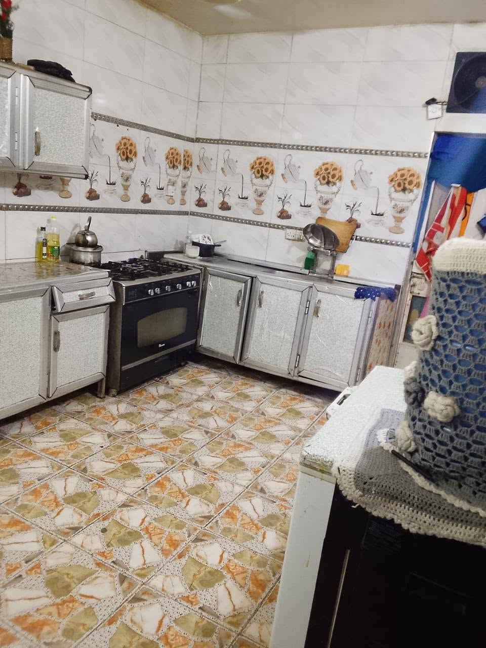سلام عليكم بيت اللبيع مساحه 100متر طابقين طابق الاول حولي كبير وستقبال وغرفه نوم وطابق الثاني غرفتين كاملات وكبار عنوان البيت شعله ع غربي فرع حسينيه الحوراء زينب ع سعر البيت 95وبي مجال اللطيبين استفسار او تفاصيل ع هاذا الرقم ***********
