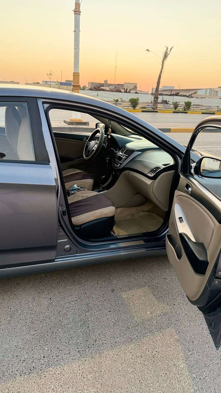 لا توجد تفاصيل

نص مكتوب في الصور:
- منشور حسين
- كروب اوبتيما تكسي العراق
- حسين فاضل · الآن · 🌐
- اكسنت 2017خليجي بيع مستعجل السعر 65مصبوغه حزام فقد مكاني سماره رميثه ***********
- أعجبني
- تعليق
- مشاركة