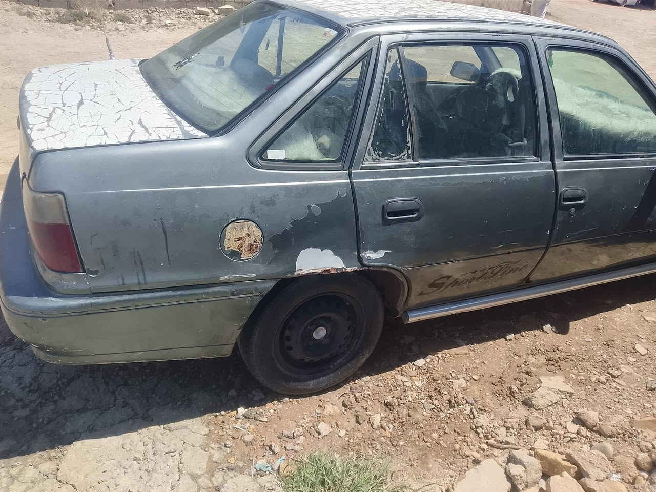 السلام عليكم سياره للبيع دايو سلو موديل 1994 بغداد انكليزي بأسمي سعر 20$ مكان بغداد أبو غريب للاستفسار اكثر اتصل ***********
