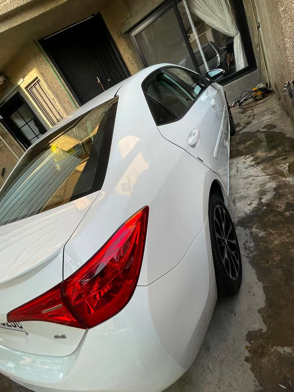 سلام عليكم للبيع
تويوتا كورلا  COROLLA 
لون ابيظ
موديل الصنع  2018
مواصفات SE
بغداد دولي كله جديد شرط التحويل
مواصفات….SEالمعروفة
داخل جلد ومخمل 
رادار امامي
كامرا خلفية
شاشة 
اشاير بالمري 
تحكمات استيرن
مثبت السرعه
حاكية بلوتوث
تبريد ثلج مبدل منضومه كاملك كمبريسر وراديتر وبخاخ كله جديد 
باتري جديد 
عبوت الفيت بم 
تخم تاير جديد صار شهرين من شديدهن
حدايديت السيارة كله جديده 
سياره جاهزه بدون نقص
السعر المطلوب 130 وبيه مجال 
بغداد السيديه 
***********
السونار مرفق مع الصور
