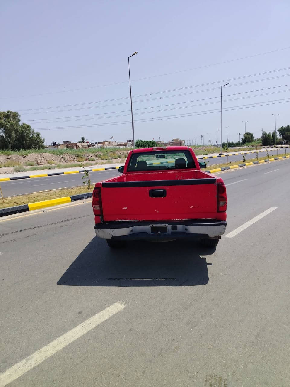 السلام عليكم شوفرليت سلفرادو موديل ٢٠٠٤ مال مزاد سياره حلوه مال جناي مكينه 8 سلندر 5300 كير 700 تخم تاير جديد تبريد ثلج سياره خير من الله شلعه ومعدل لا تنقيص ولا تبخير سياره تعبان علية كلش منفوضه نفض ما بيه نقص برغي واحد وبيه بس هاي الطخه الي بل بدي طك تاير *********** مكان السياره واسط العزيزيه تصال بل رقم
