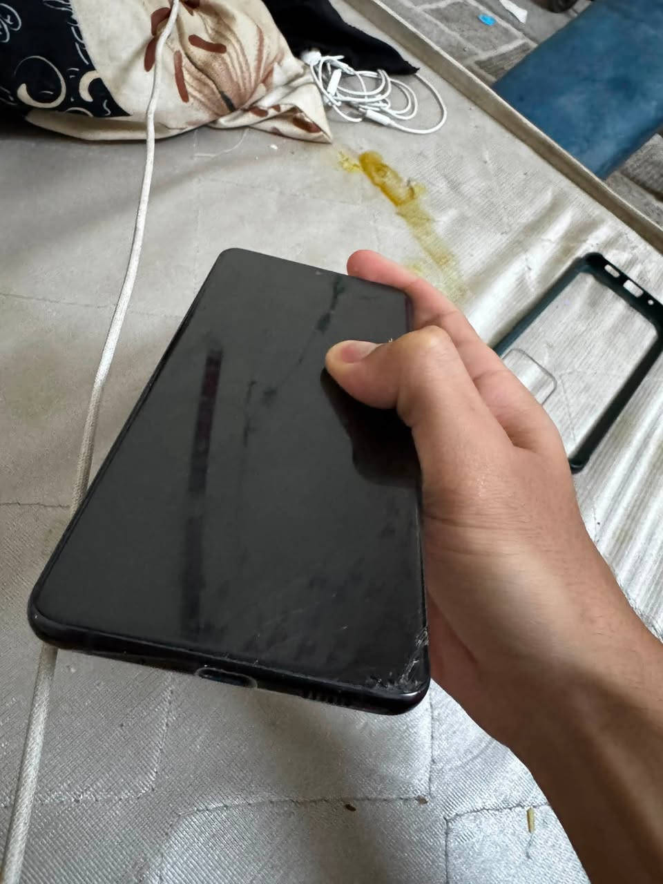 S20 ultra 128/12 كيكة
شرق اوسط دبل شريحة باكيت مطابق
مشاكل: وحده من الكامرات تحتاج تنظيف وفطر بالزاوية وخيال جدا جدا خفيف مال زائد تيكتوك ممبين بس وجب الذكر 
سعر ٢٠٠ الف مكاني بغداد كرخ
رقمي ***********
