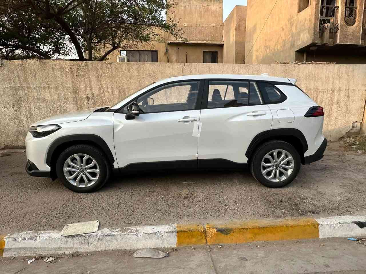 سلام عليكم 
للبيع 2025
ماشيه 1500
فول موصفات 
سعر 212
عنوان بغداد 
موبايل ***********
