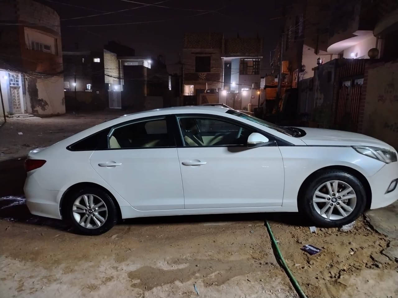 سوناتا 2017 خليجي  نص فول تبريد قطعتين لدات امامي خلفي مكينه ٢٠٠٠ دوش رقم واسط شرط التحويل جاهزه ماناقصه برغي بيها اربع قطع صبغ والسونار موجود بالمنشور السعر 114 وبيها مجال حق الجيه
مكان السياره نجف شارع الحولي  ***********
