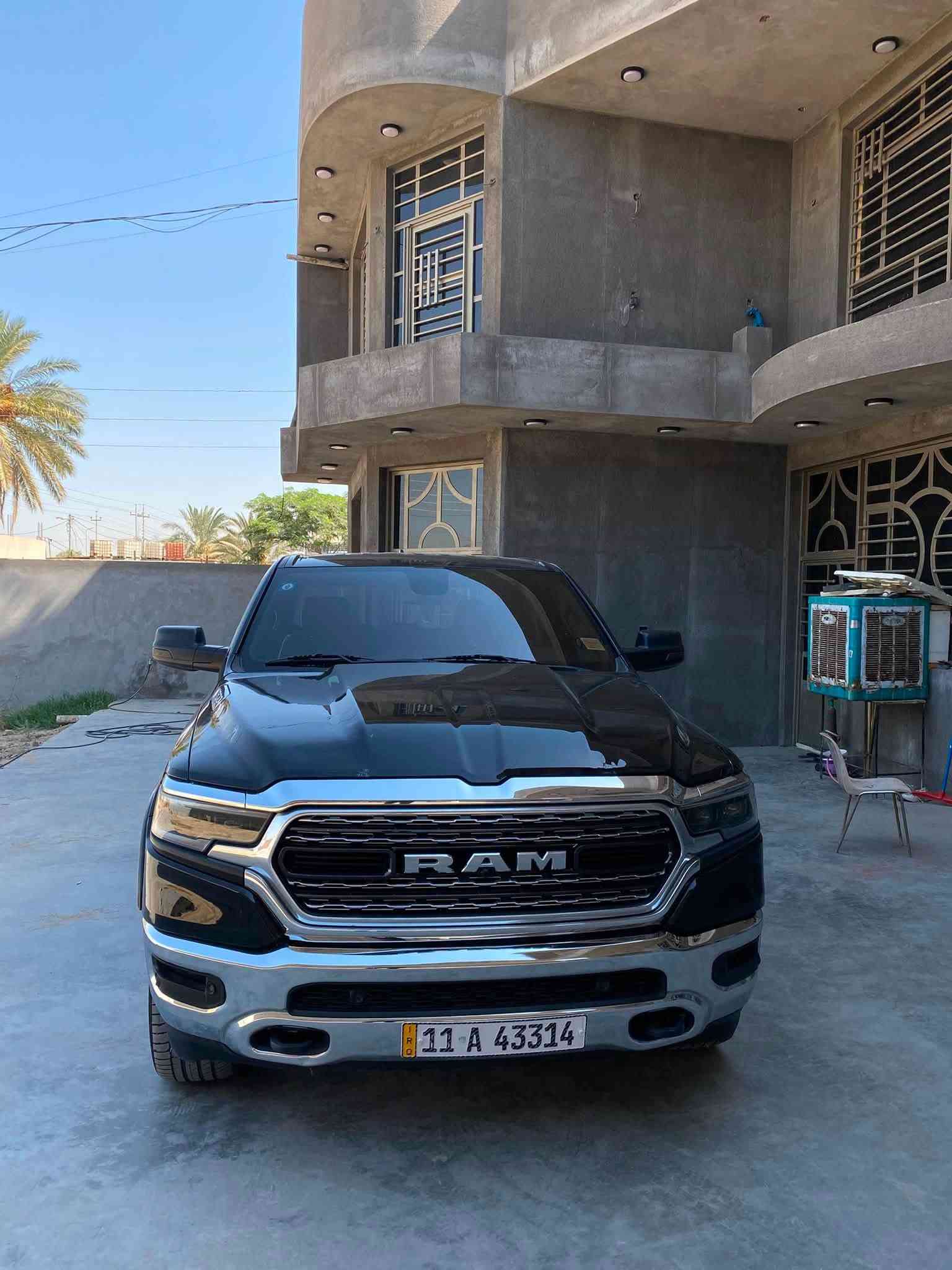 للبيع دوج رام موديل 2019 بك هورن فول مواصفات عدا البنراما رقم بغداد باسمي حادث السياره طربه بالبدي ومبدل بلادي بدون صبغ سياره جديده عالشركه مكان السياره بغداد او بابل المسيب *********** ولتقيسهه باقي مواصفات البك الهورن اعلى فه
