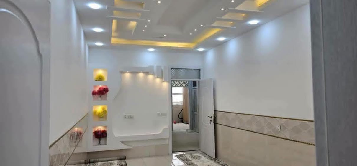 سلام علیکم

#خانووی_مۆدێرن بۆ فرۆشتن 🏘️💒 نرخ۲٥٥گەڵاو معملە
تایبەت دروست کراوە بازاڕی نیە
ناونیشان 📍کەلار _ ناحیەی ڕزگاری (سموود) 

◼️ گەڕەکی ئاوباریک_ پشت  مەدرەسەی. زرنگ 🏙️  
◼️ ڕووبەری6 بە 20 = 120 مەترە 📏📐 
◼️ ڕێگەپێدانە بەمەرجی وەکالە عامە 🌆   
◼️نزیک هەر دوو مەرەسەی سەرەتایی و ئامادەیییە

🟠 مواسەفاتەکانی پێکهاتوون لە 🔻

( کامل ژوورەکانی مغریبییە _ کامل ژوورەکانی دەکتی مەرکەزی بۆ کراوە ✅دەرگاو پەنجەرەی ڕانیەی بۆ کراوە )

🔴 ژوورەکانی ئەم خانووانە پێکهاتوون لە 

🔶 میوان 🪑🚪
🔶 مطبخ 
🔶 مساعد مطبخ 🍽️🫖
🔶 هۆڵێک 🖼️
🔶 دوو ژووری نوستن 🛋️🛏️
🔶 ڕۆشنایی 🪟
🔶 مشتەمەلات 🛁🚿

‎بۆ زانینی نرخ 💵 تەنها خاڵێک لەکۆمێنت دانێ ا

- ***********
.***********
