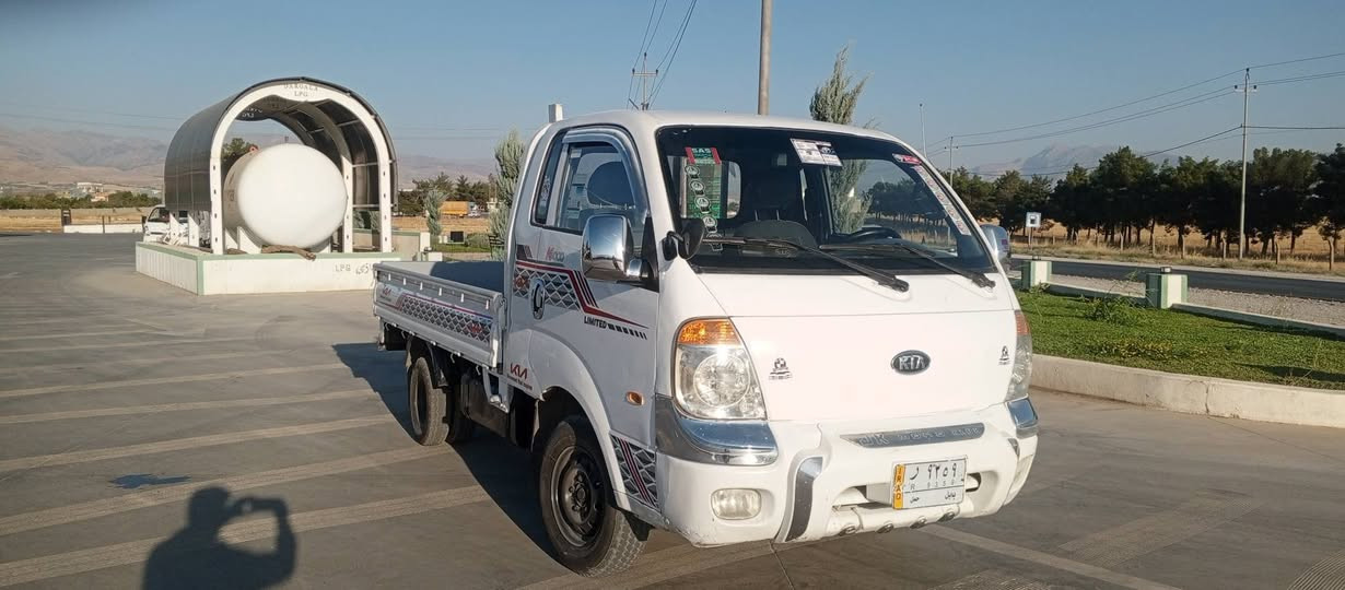 بۆفرۆشتن مەکینە3هەزاری حادی مۆدێل2011ساغ بڕاوەنیە کۆدی بۆکراوە علوجە نرخ 53گەڵا ***********
