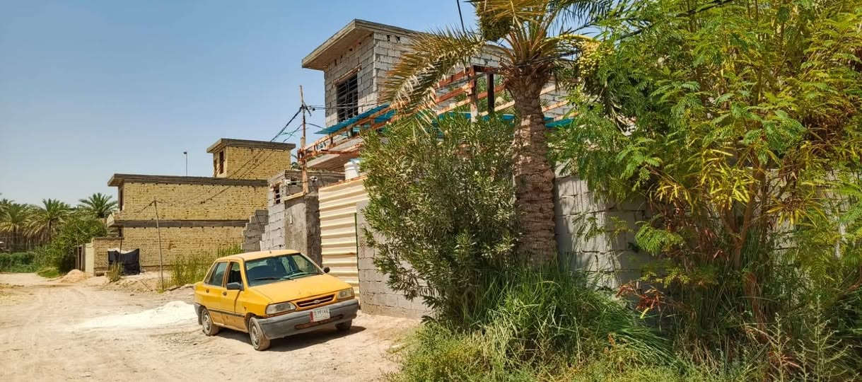 السلام عليكم يا الله للبيع ٢٠٠م سند ٢٥ طابقين بشارع السيدة زينب عمود ١٠٥ وتنزل مكون من استقبال وصالة ومطبخ وثلاث غرف نوم وحديقة ٨٠م تقريبا السعر ٧٠ قابل للتفاوض للاستفسار الاتصال على الرقم ***********
