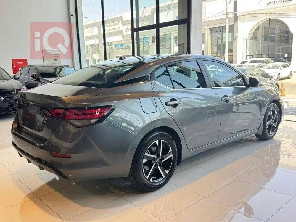 Nissan sentra sv 2025
سلام عليكم 
نيسان سنترا ٢٠٢٥
سياره ماشيه ٤٠٠٠ مايل
حادث سياره قطعتين مصبوخ 
سياره بل اربيل موجود 
سياره بدون ارباك بجم كبس
محرك كير كهرباء بشرت
سياره بدون رقم 
*********** واتساب
