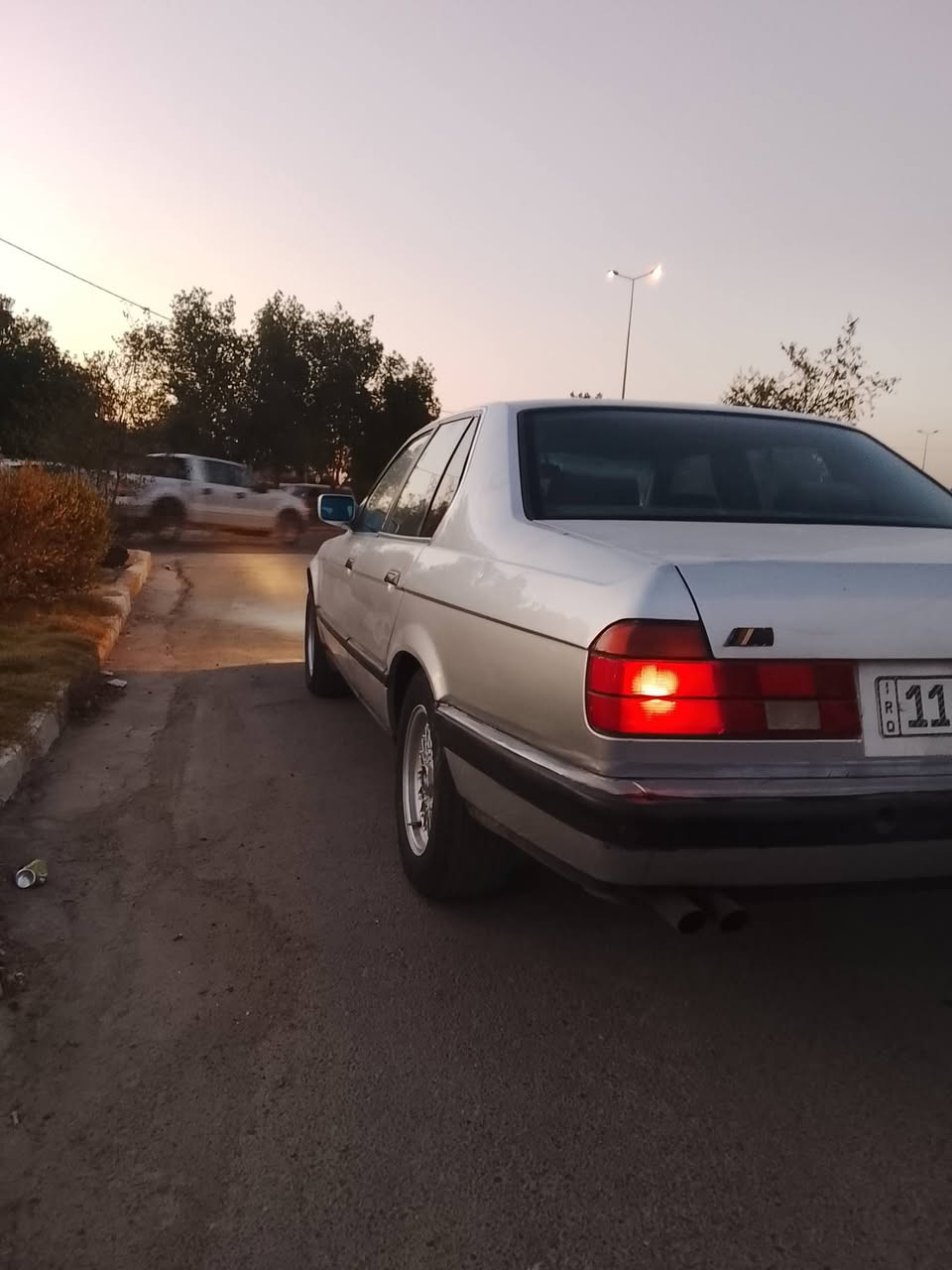 السلام عليكم بي ام 735 كير ومكينه كفاله رقم بغداد نكليزي تحويل ثاني يوم مابيه كل ضربه السياره اوتماتيك سلايت فتحه كشنات كهرباء غرفتها جديده بس نقصها تبريد السعر 45 وبيها مجال مكاني بغداد البياع وهذا رقمي ***********
