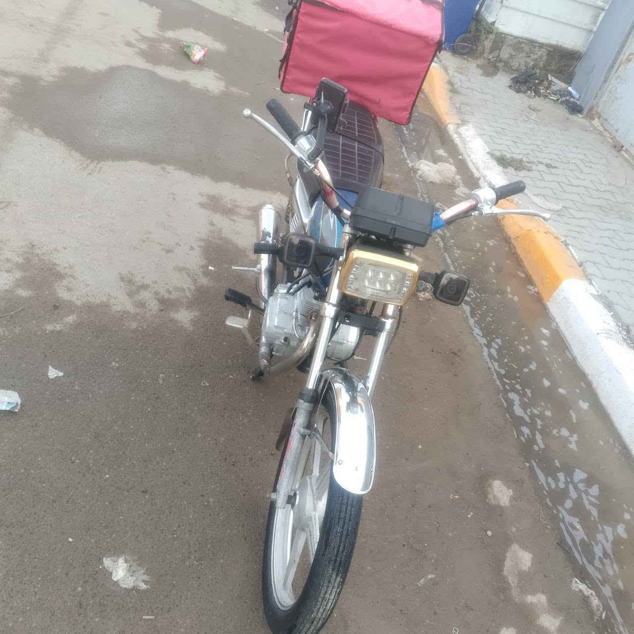 تايكر موديل 20
مكينة نظيفة ناعمه خرسه 
شلعه معدل 
بغداد الحسينيه ***********
325
