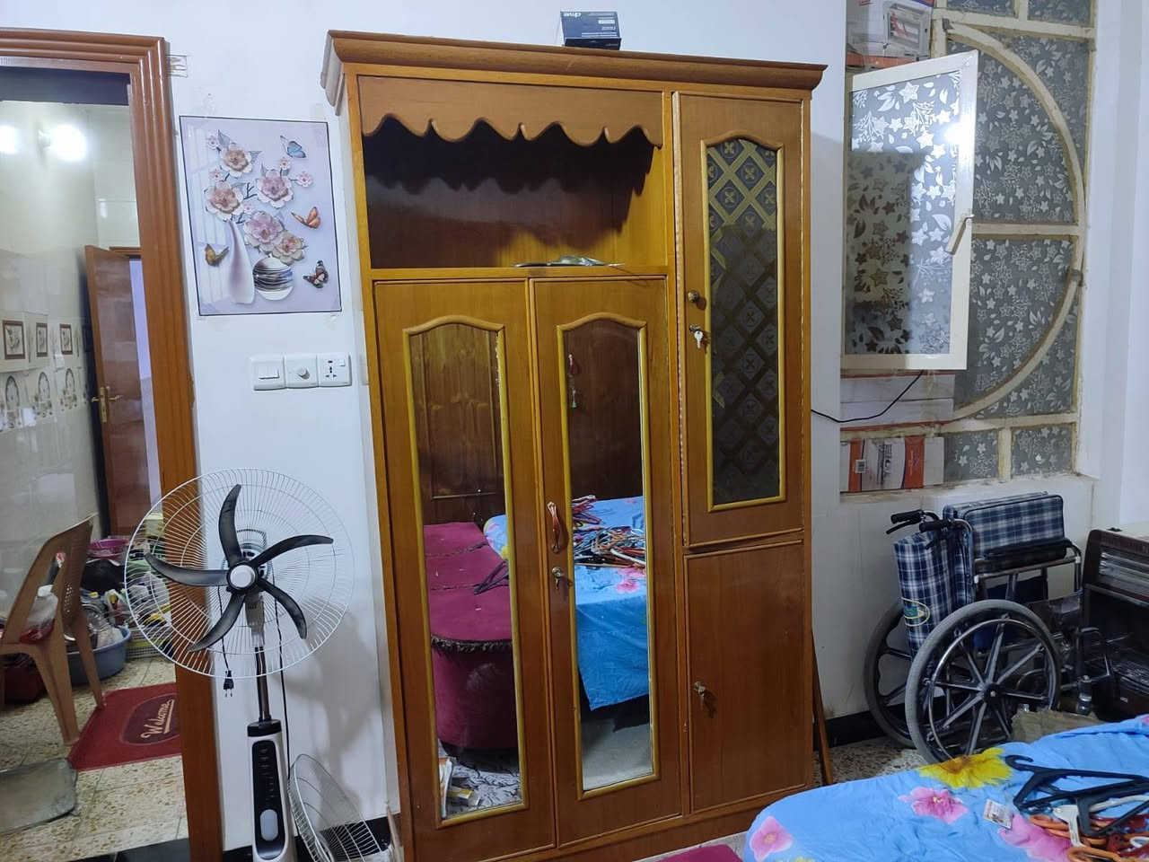 سلام عليكم غرفه خشاب تزكام مليون وربع وبيه مجال غير متواجد عل فيس هاذه رقم ‏‪***********‬‏
