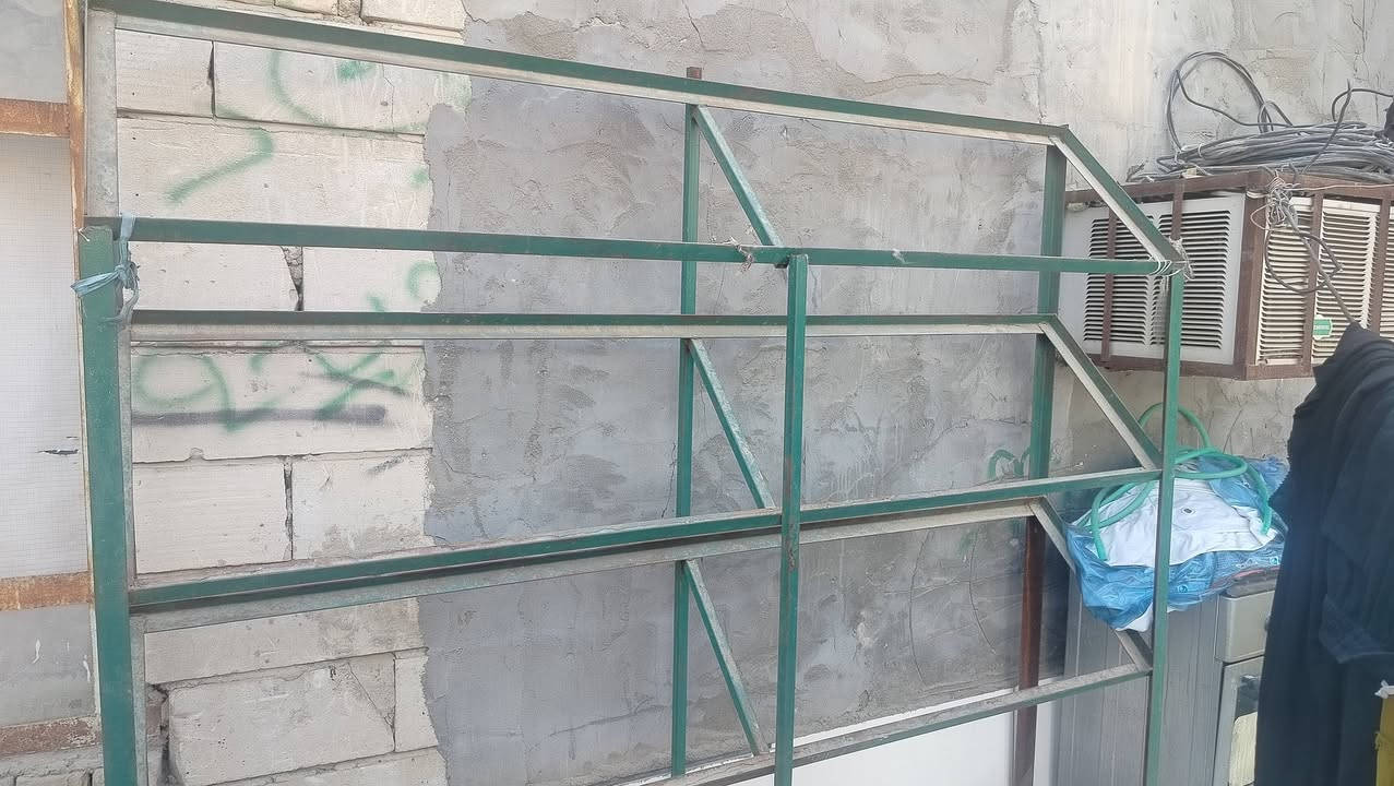 ميز مال مخضر جديد بيعه مستعجل كلش رايده ب 75 الف 
الموقع مقابيل النسيج شارع ياحسين 
*********** 
بيعه مستعجل كلش عليييي
