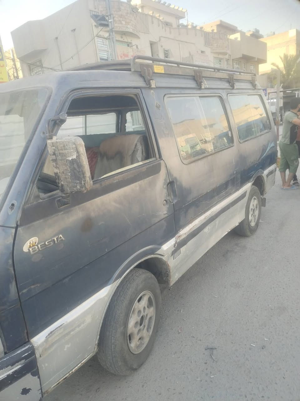 السلام عليكم ورحمة الله
النوع: كيا بيستا (Kia Besta) باص
​الرقم: رقم بغداد
​المحرك والجير: محرك وجير نظيف جداً وعلى الشرط
​الكهربائيات: جميع الكهربائيات شغّالة بالكامل
​السعر النهائي: 28 ورقة (2,800$) قفل نهايتها
​السيارة شغّالة وجاهزة للمشي كما موضح بالصور.
​ملاحظة: السيارة محتاجة جامات (خلفية وجانبية) حسب الحالة الظاهرة بالصور.
.. السياره بأسمي عنواني بغداد مدينه الصدر للتواصل
***********

