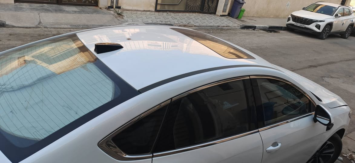 فول الفول ام 13 كامره اوتو بارك
بلكن هايبرد
 الداخل زيتوني 
بلكن هايبرد ثلاث انظمه هايبرد + بانزين شحن ذاتي + شحن خارجي تمشيك2200 كيلو سعه خزان الوقود 65 لتر 
عداد كليومتر / 18000
ملاحظه شاحنه اصليه غير مستعملة وكارت + فوم معالج اطار 
عنوان /حي الجهاد / الشارقة 
محرك يعمل لشحن البطاريه فقط 1500 هجين ثلاث انظمه شحن ذاتي + هايبرد + شحن خارجي 
مقاعد جلد زيتوني 
مقعد سايق كهرباء
سلايت
اوتو بارك طبكة ذاتيه من دون تحكم السايق + قياده من دون تحكم 
‏تحديد مسار طريق 
لايت داينمك عالي ناصي اوتو 
تحكم بريك رياضي + بريك كموفرت 
حساس امامي عدد 6 + حساس خلفي عدد 6 
شاشه وسطيه كبيره اكبر من الفئة العادية  تشبه شاشه سونك بلص تحكم بكامل من داخل شاشه تنزيل جام وغلقه 
رادار امامي + رادار جانبي + رادار خلفيً
نقط عمياء بمرايه جانبيه + مري شفط + اشاير مري +اناره تحت مرايه 
كيجات سونك بلص
13 كامره محيطيه + دي في ار تسجيل
دركة دي جلد وحياكه 
بكلايت لد خليه
بصمه +كارت 
هاندر بريك بصمه اوتو هولد 
كيجات شاشه 
شاشه كبيره تبريد شاشه 
لايت ليد لايت اوتو + لد صباحي 
تبريد مناخي منفصل 
تبريد قطعتين 
ويل كب كروم 16 
ايرباك عدد 10
السيارة بيهه طخة بسيطة بالبنيد مثل ماموضح بالفيديو وبيهه شخط بالدعامية 
رقم التواصل:: ***********
