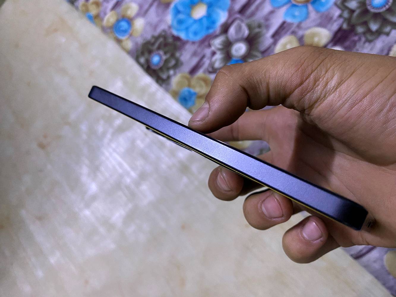 بوكو x7pro  نضيف ذاكره 512 بدون ملحقات الجهاز نضيف كلش بس بي ثلمه موضحه بل صوره  سعره 360 وبي مجال رقمي ***********