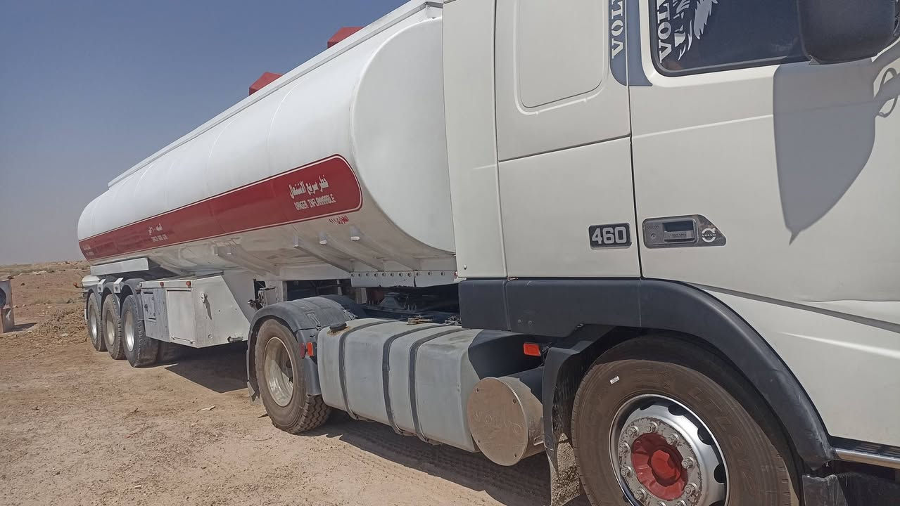 شاحنة • للبيع